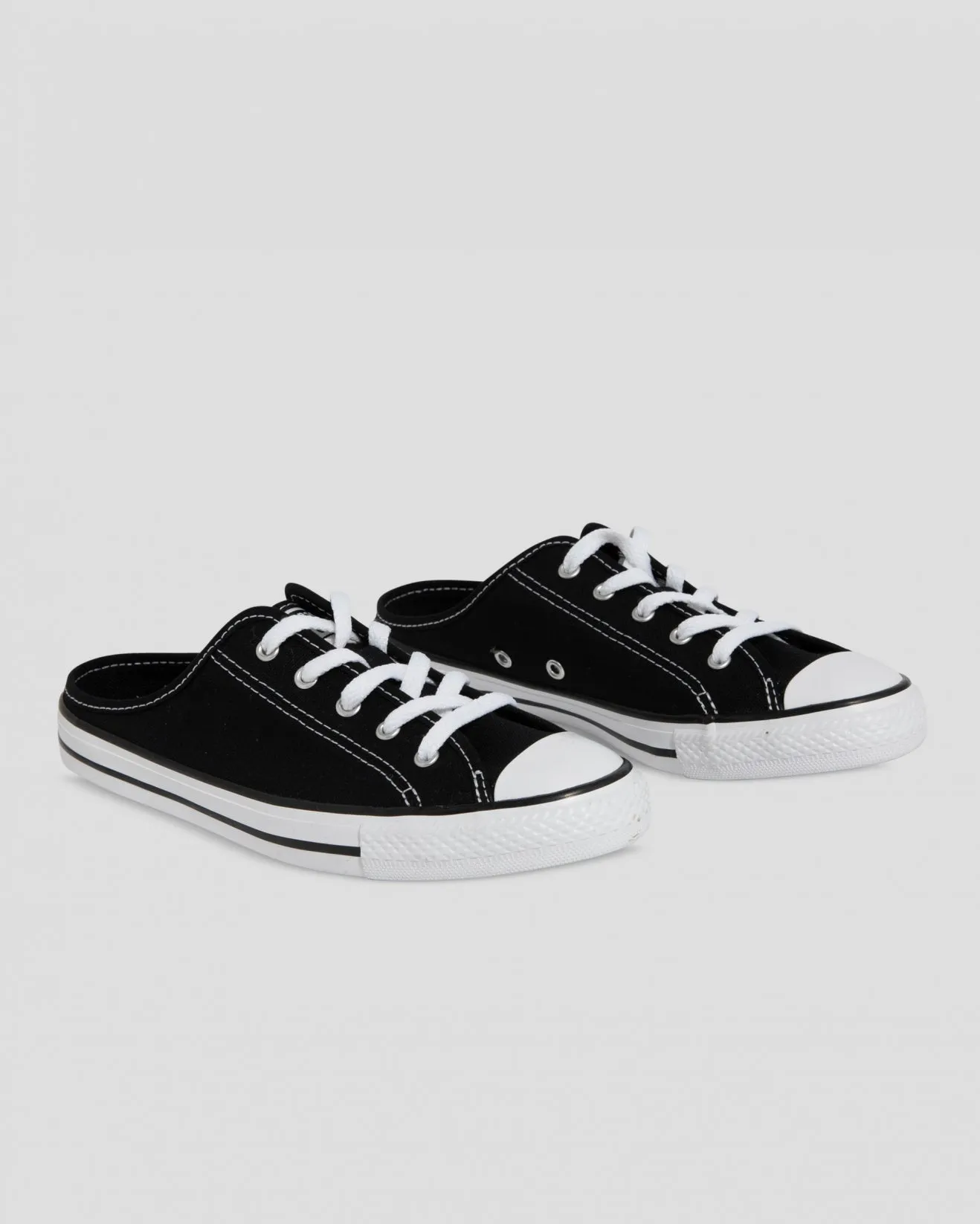 .Converse Chuck Taylor Womens Blk/Wht SLIP-ONS  - (567945) - MUB - R1L8