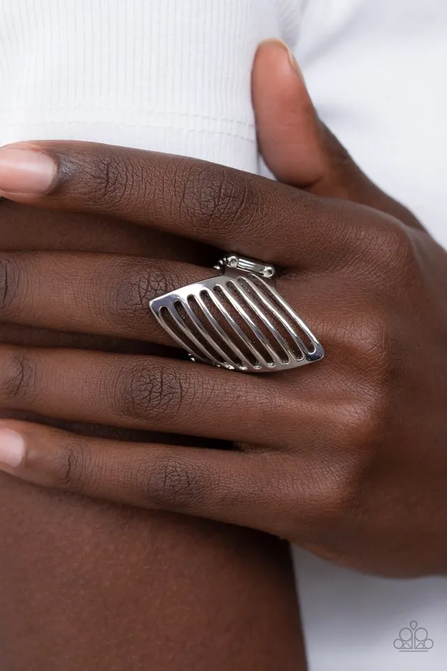 Paparazzi Ring ~ I Just Need to Vent - Silver